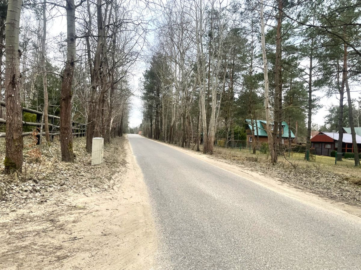 Działka budowlana 300 metrów od jeziora w Kamieniu - Więcej