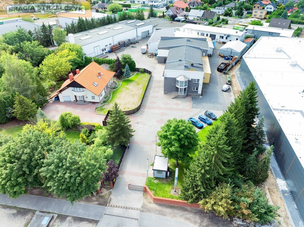 Hale, biura, magazyny, dom, przy centrum handlowym - Widok 2