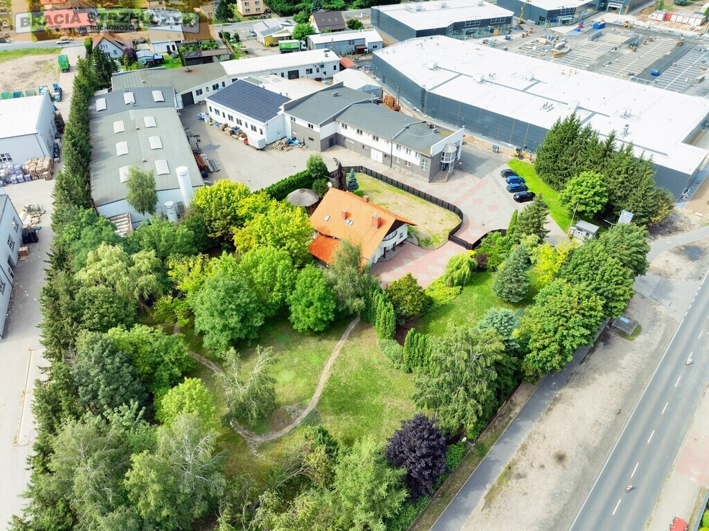 Hale, biura, magazyny, dom, przy centrum handlowym - Widok 3