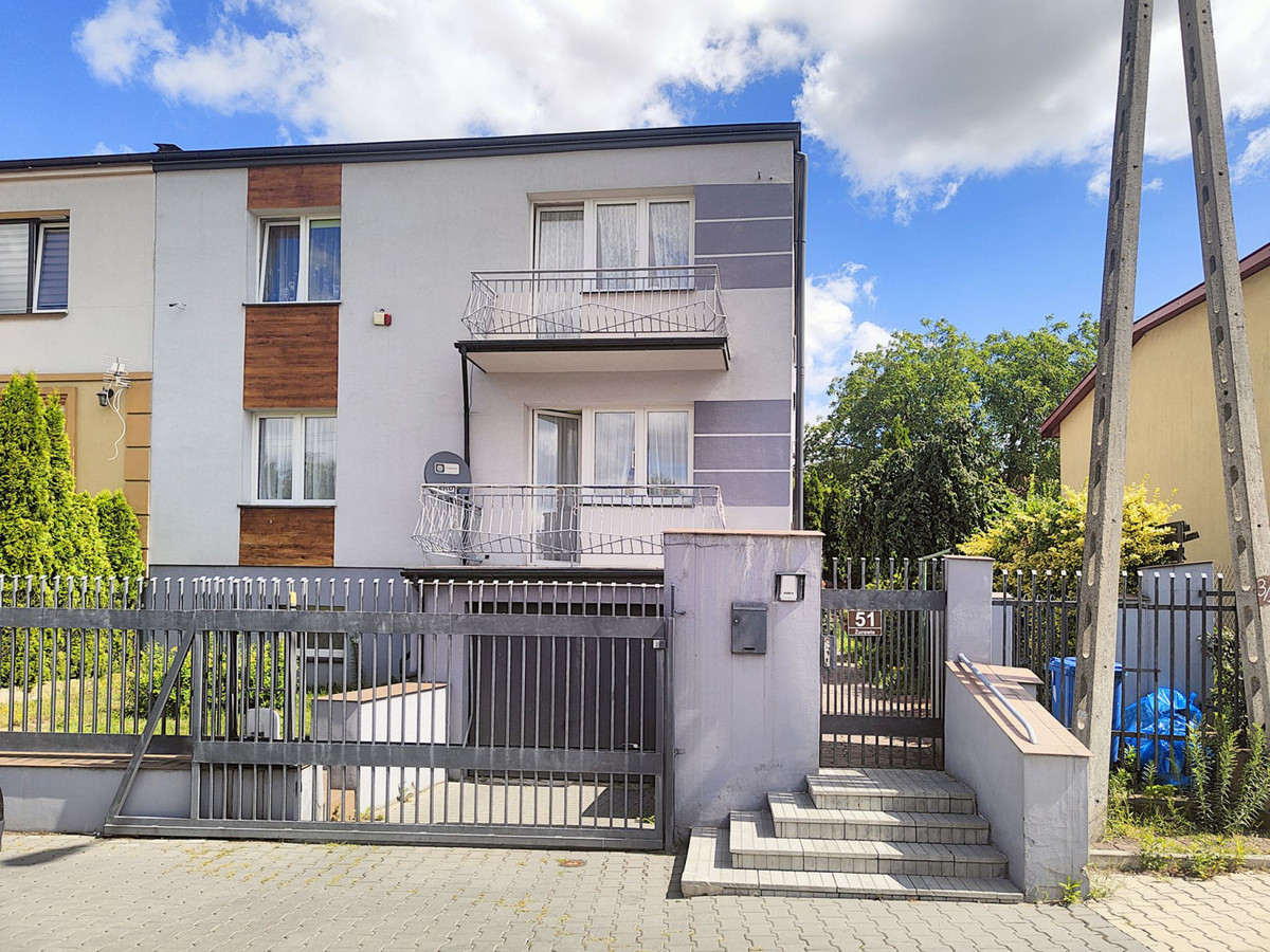 Dom 109 m2, 5 pokoi, po remoncie, w cichej ulicy na Glinicach, Radom