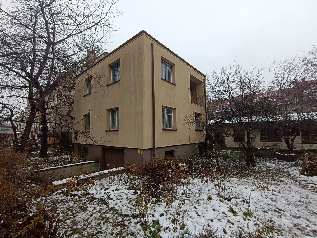 DZIAŁKA INWESTYCYJNA 1146 m² W ŚCISŁYM CENTRUM – POTENCJAŁ POD KAMERALNĄ INWESTY