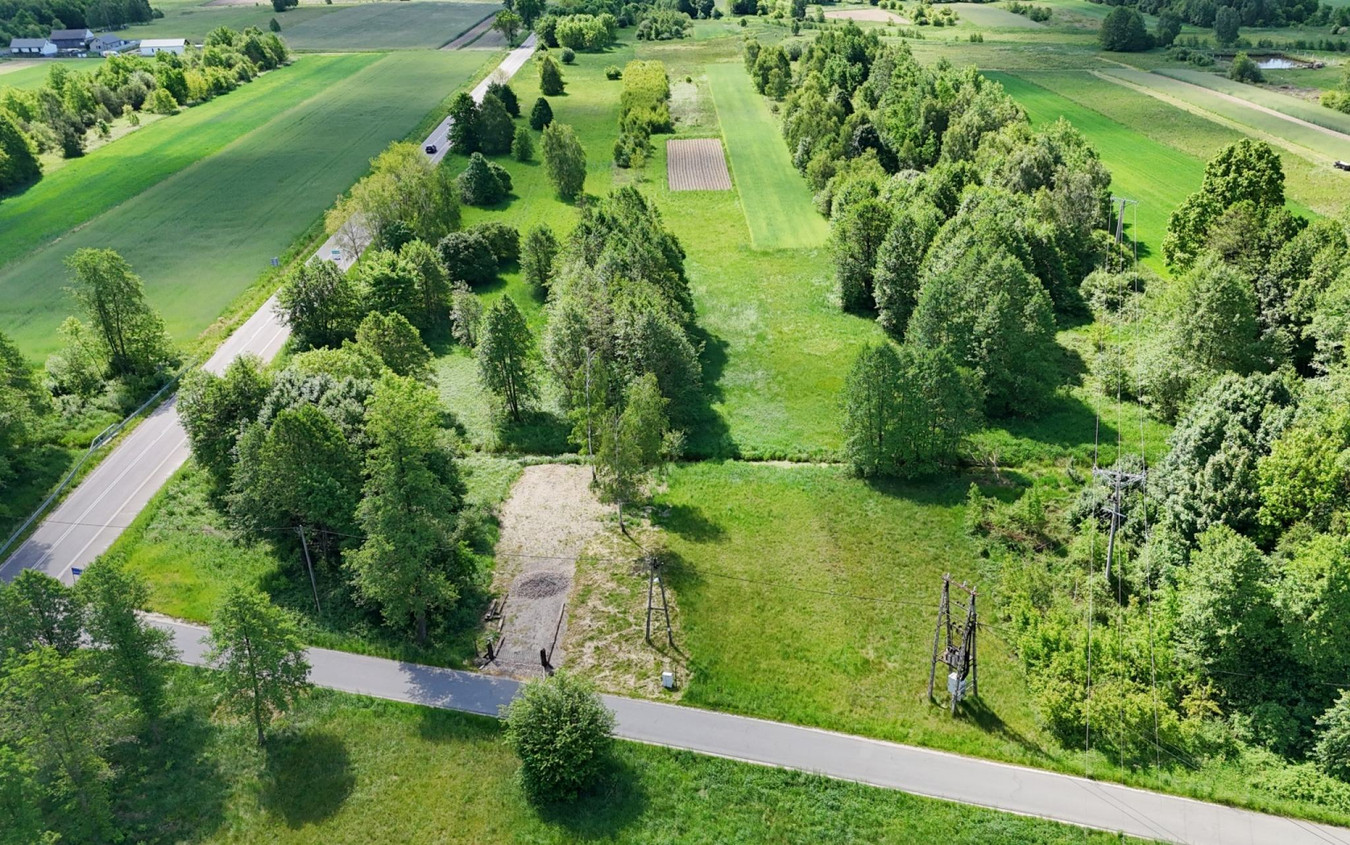 Działka Adamów gmina Kłomnice uzbrojona w prąd, kanalizacja - Widok 2
