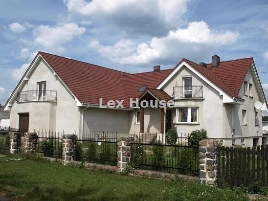 House, 670 m², land 2038 m²