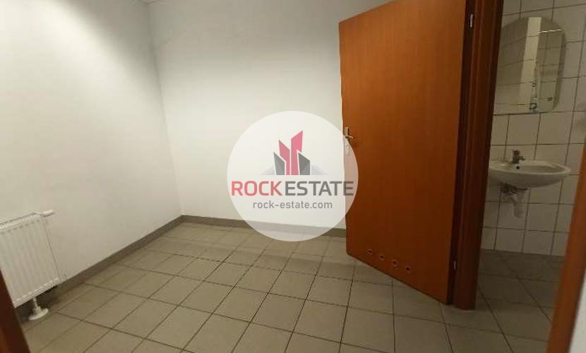 Magazyn na wynajem bez słupów 1080 m² od zaraz - Widok 2