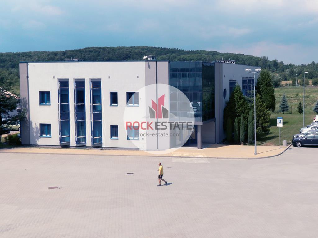 Magazyn produkcyjny 2218 m² od zaraz - Więcej