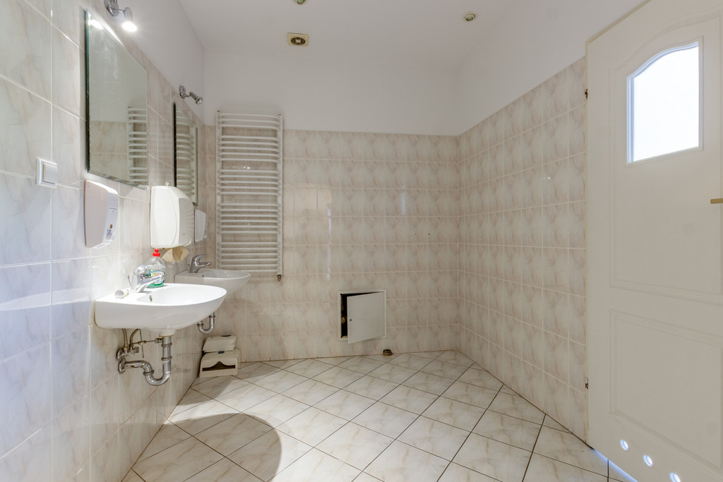 Lokal użytkowy 104 m² | Stalowa Wola - Więcej