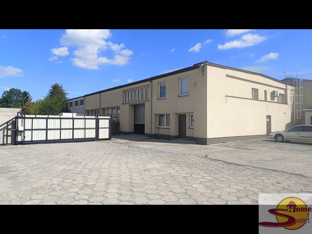 Hala magazynowa z biurowa 450m2