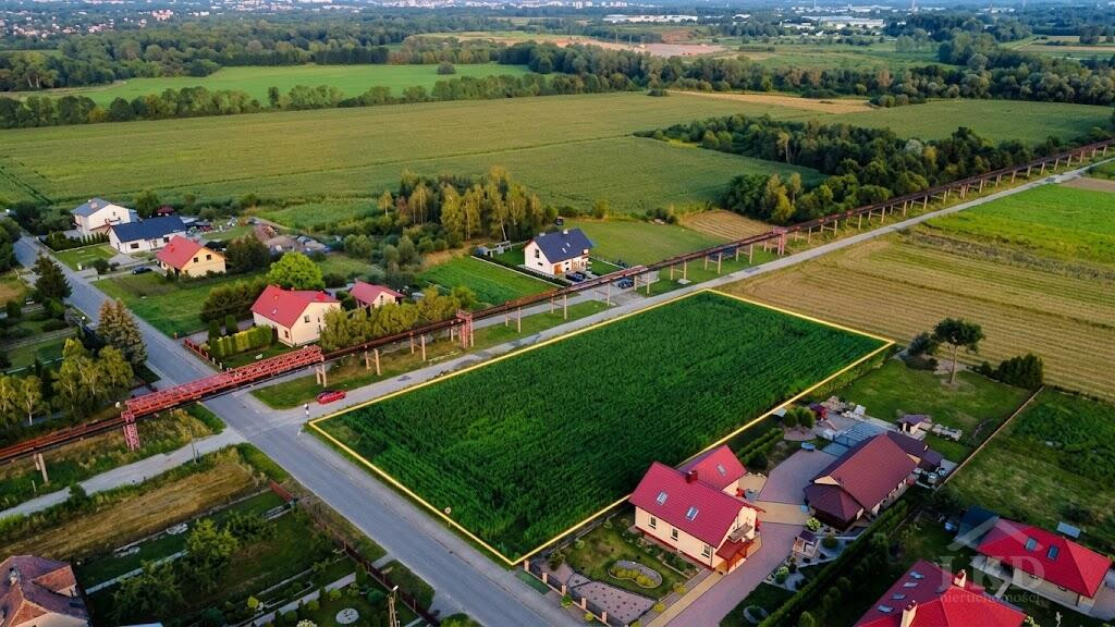 Biała k. Tarnowa – 11,62 ar, MPZP, media, przy drodze głównej - Więcej