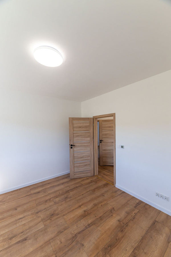 Nowoczesny dom 136 m² - gotowy do zamieszkania, wysoki standard, duża działka - Widok 6