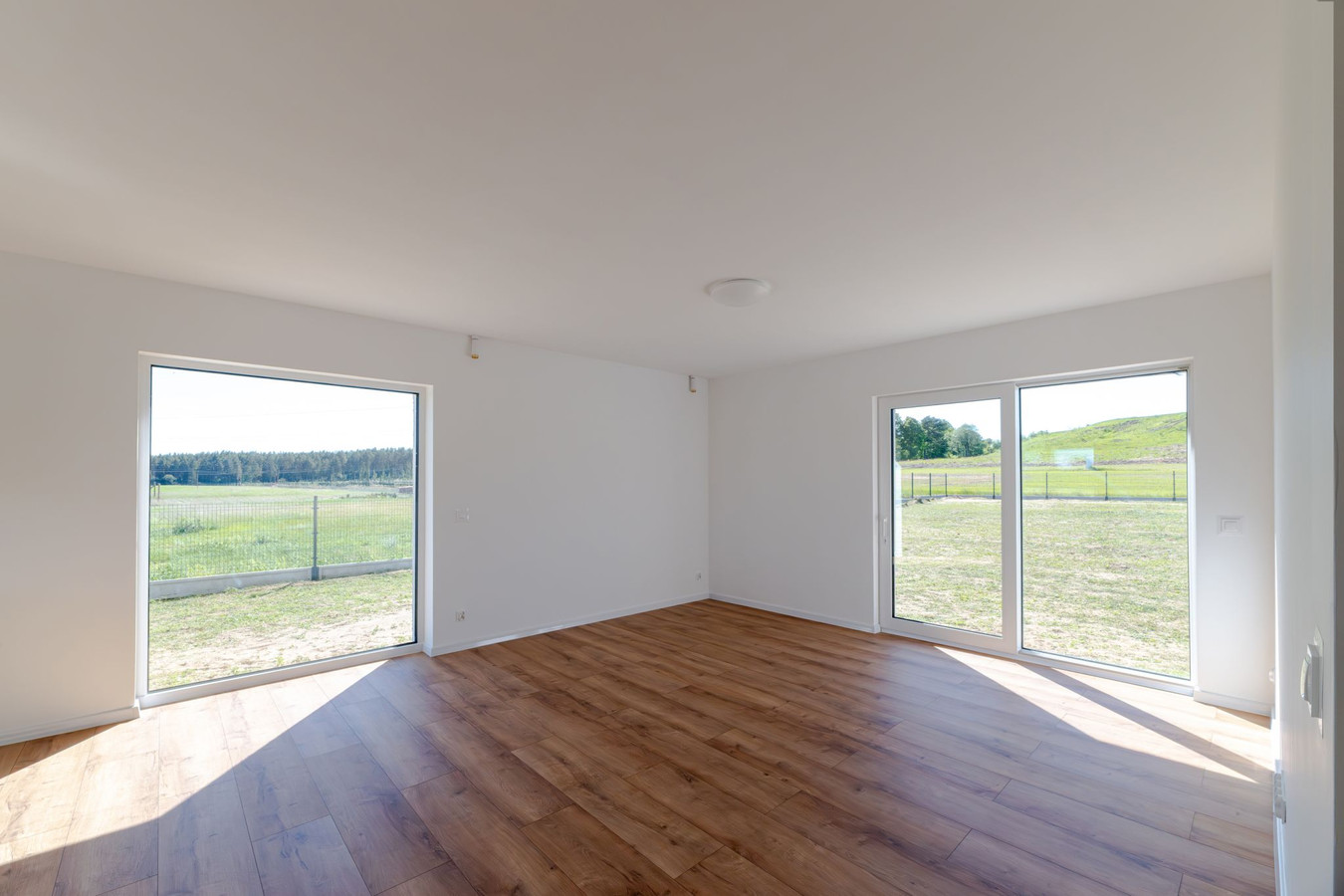 Nowoczesny dom 136 m² - gotowy do zamieszkania, wysoki standard, duża działka - Widok 4