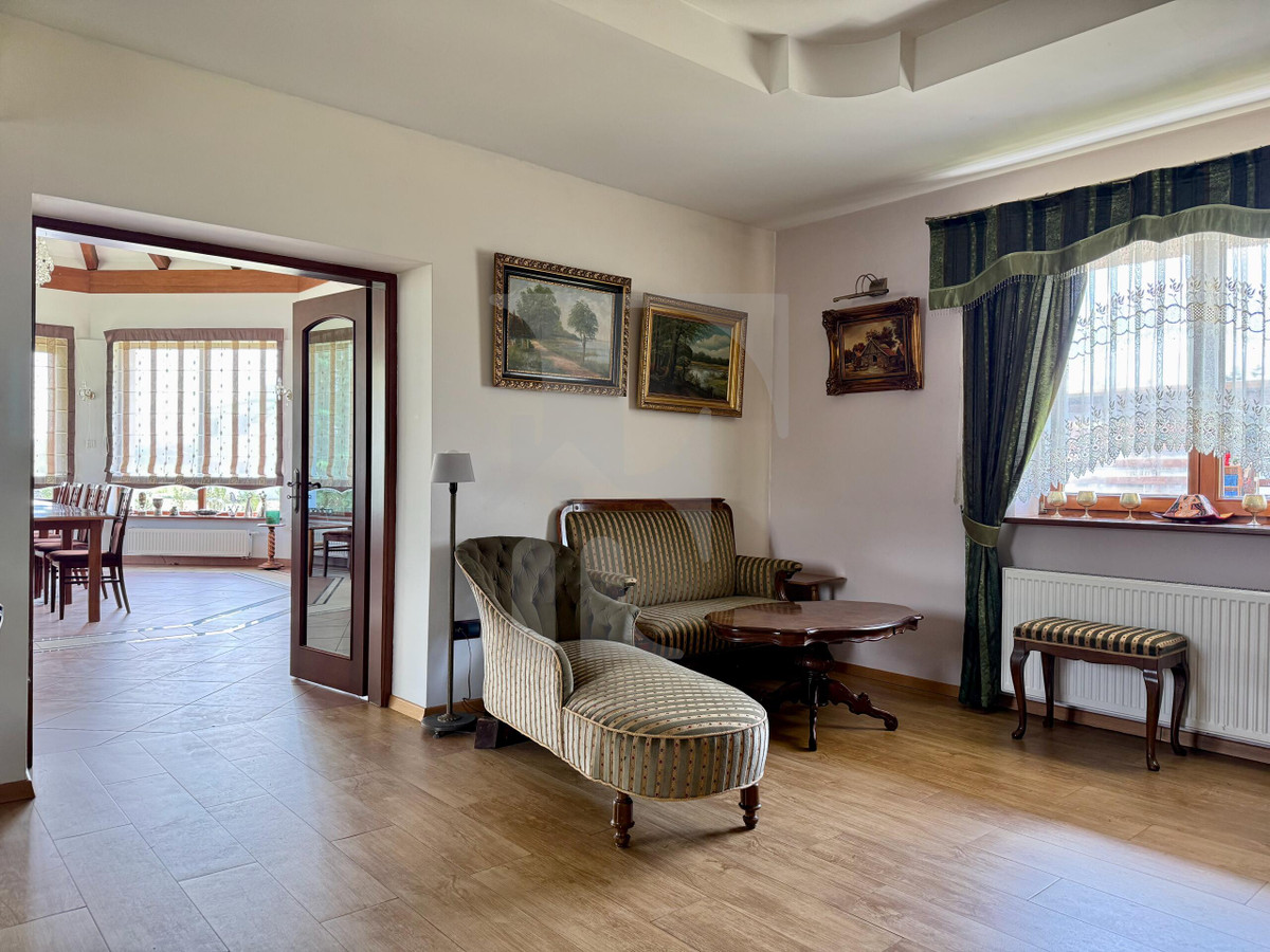 Lokal biurowo-usługowy 120,5 m² | Nieciszów - Więcej