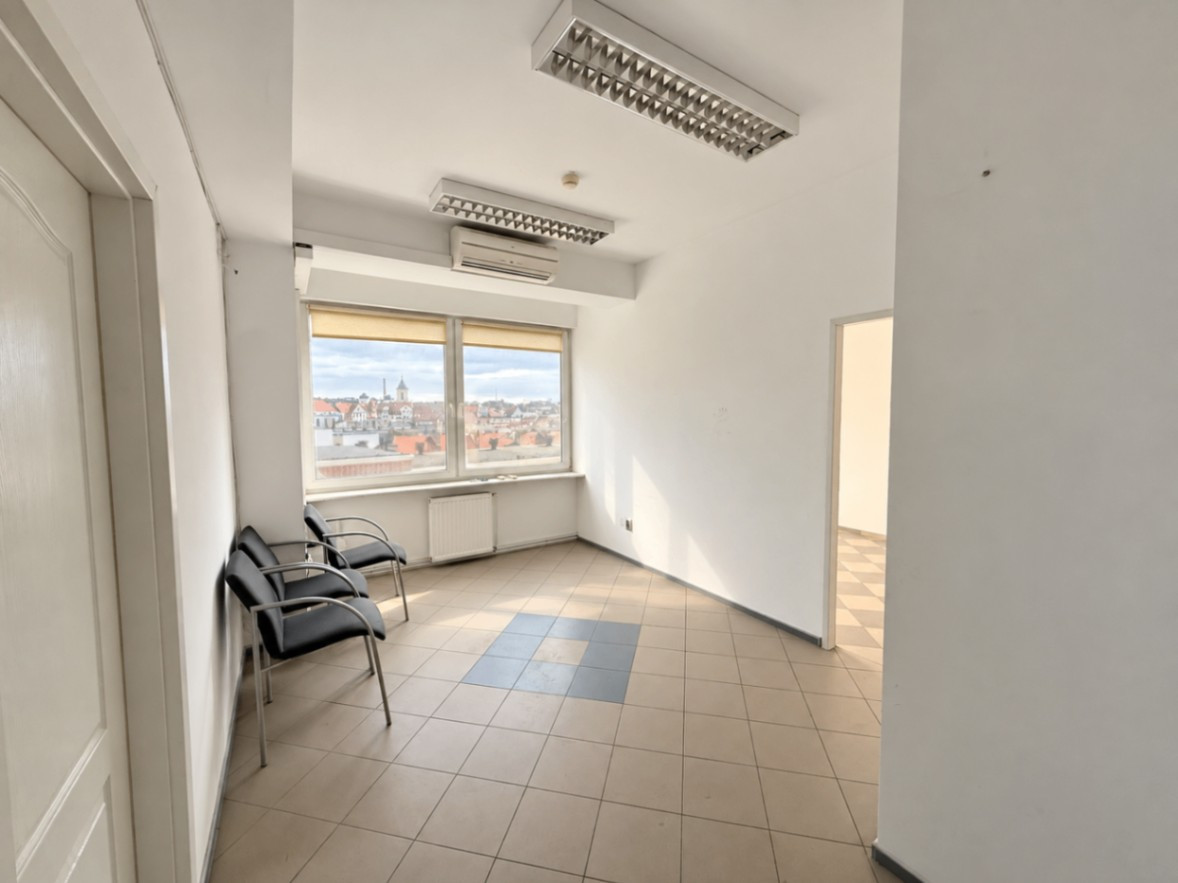 Lokal biurowy 59,3 m² na wynajem – 5. piętro biurowca - Widok 4