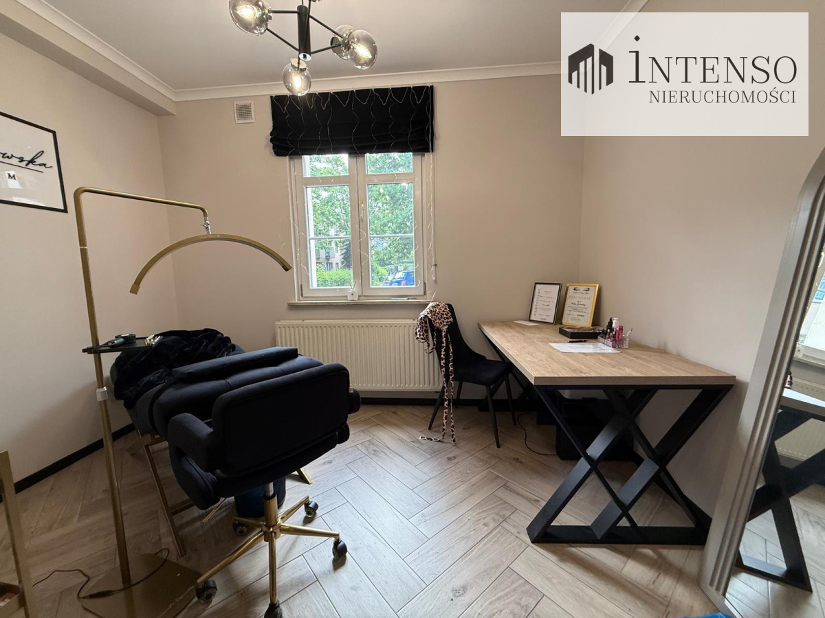 Lokal usługowo-biurowy 42 m² – Centrum Żor - Więcej