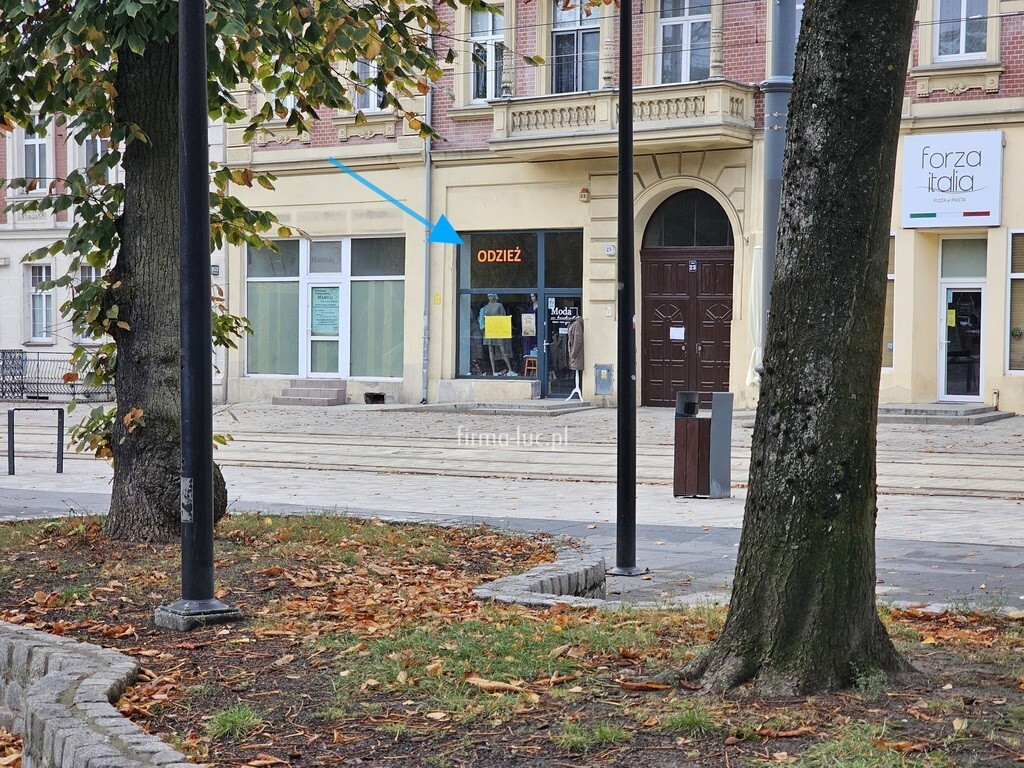 Lokal w doskonałej lokalizacji / witryny