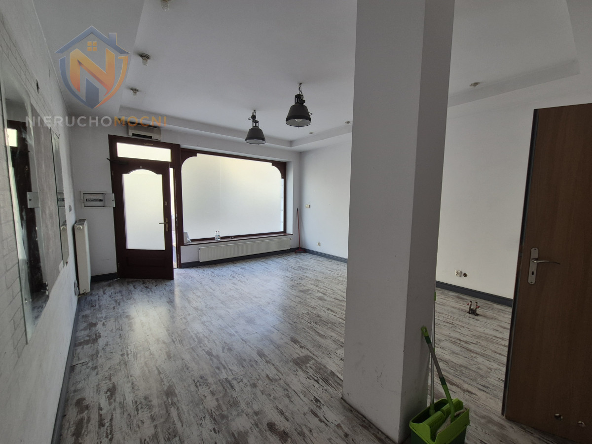 Lokal użytkowy w centrum Leszna - More