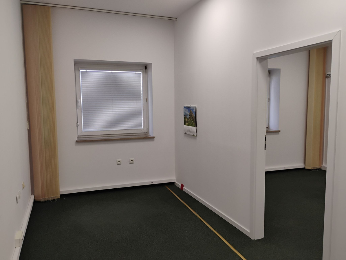 lokal biurowy składajacy się z dwóch pomieszczeń - Widok 3