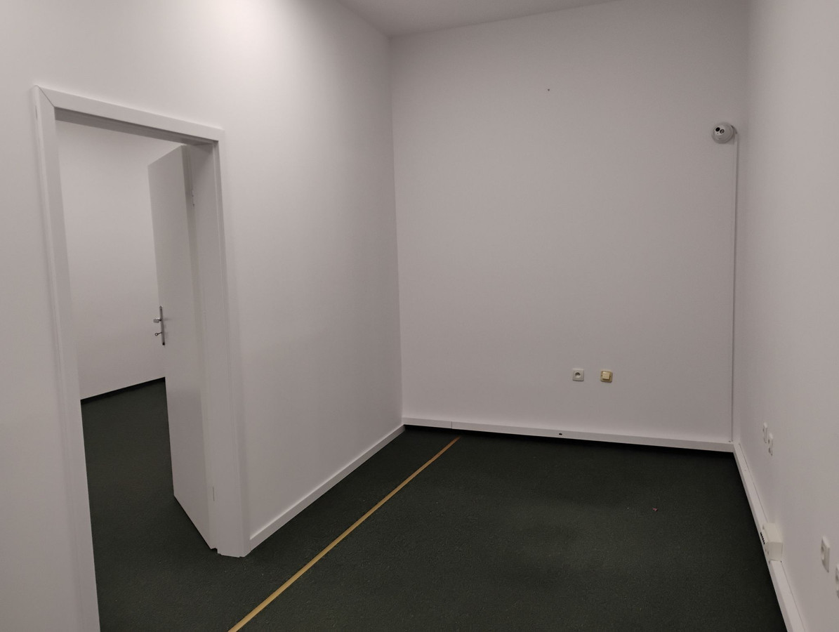 lokal biurowy składajacy się z dwóch pomieszczeń - Widok 4
