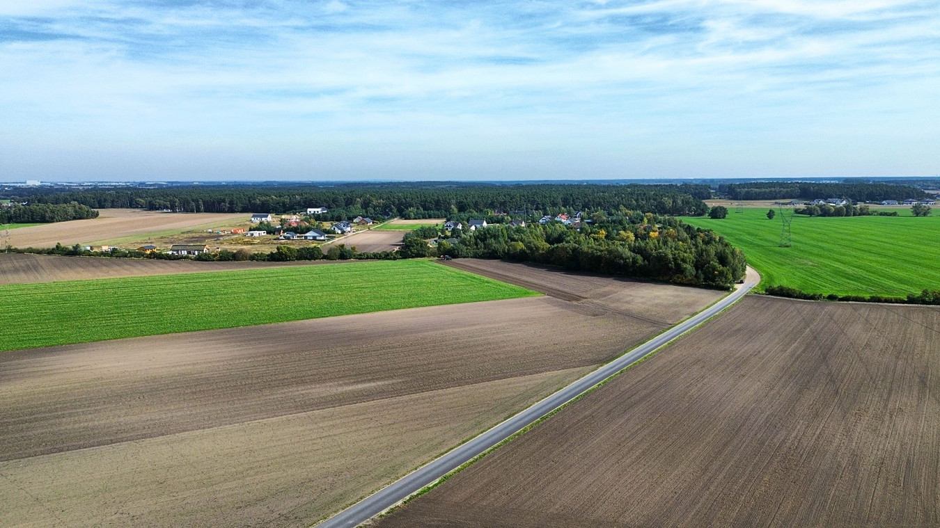 Działki z WZ na sprzedaż – budowa 8 budynków mieszkalnych jednorodzinnych - Widok 3