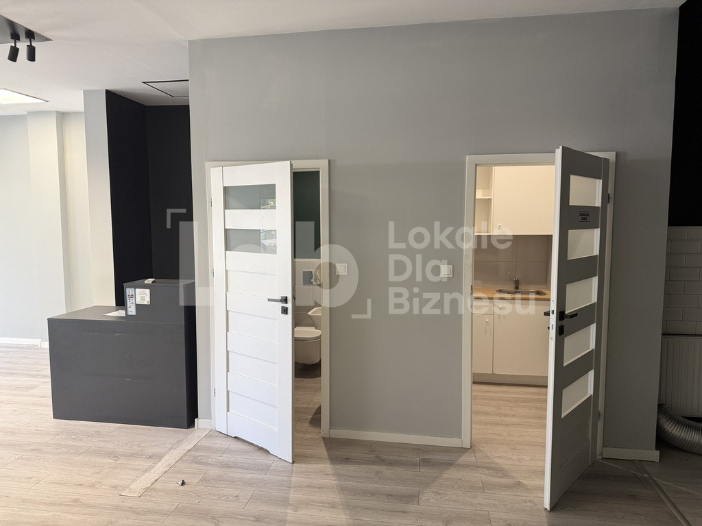 Lokal użytkowy na wynajem parter z witryną, Włochy - View 3