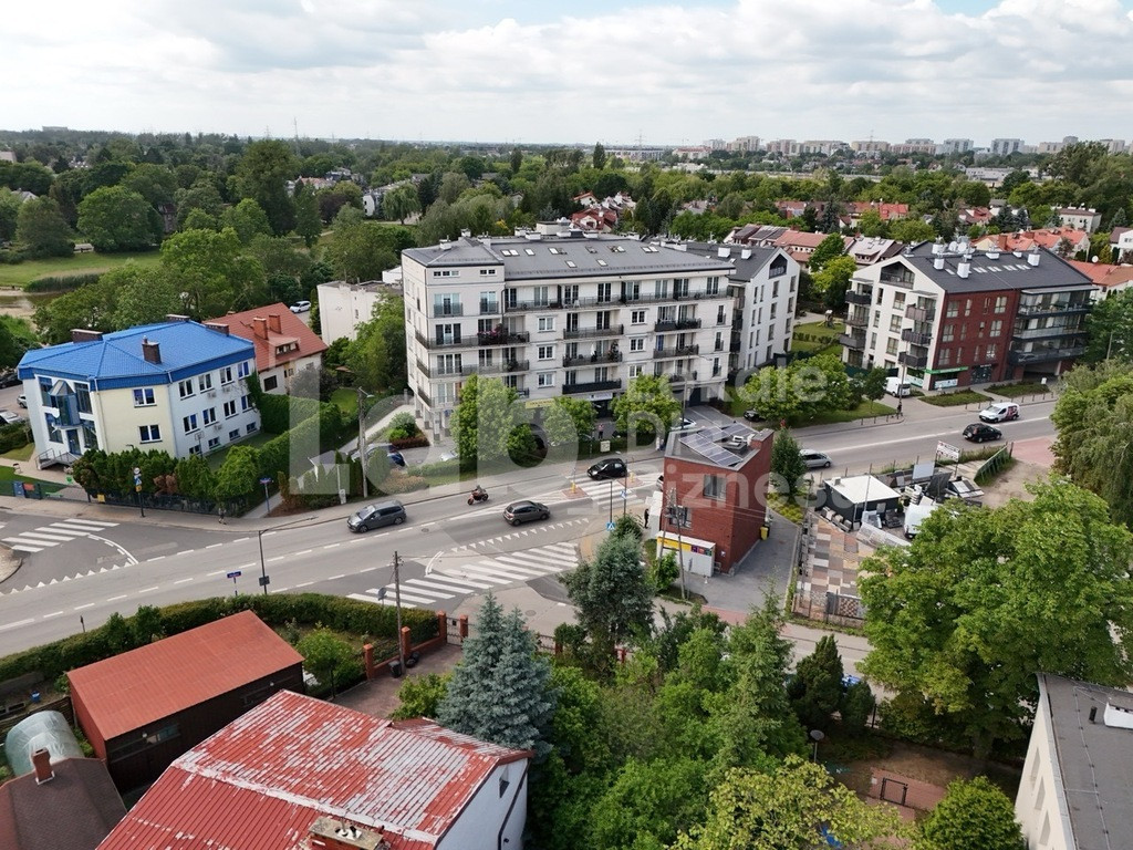 Lokal użytkowy na wynajem parter z witryną, Włochy - More