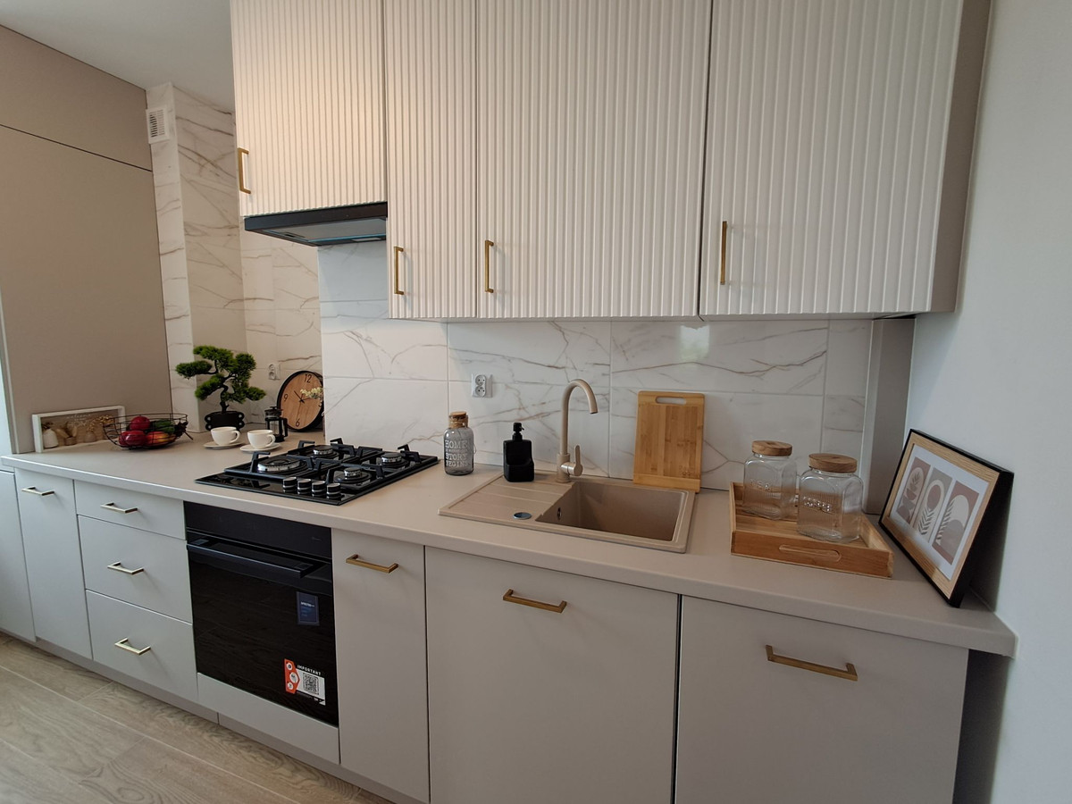 3 POKOJE PO GENERALNYM REMONCIE | BRONOWICE | BALKON | 2 WINDY Bez PROWIZJI