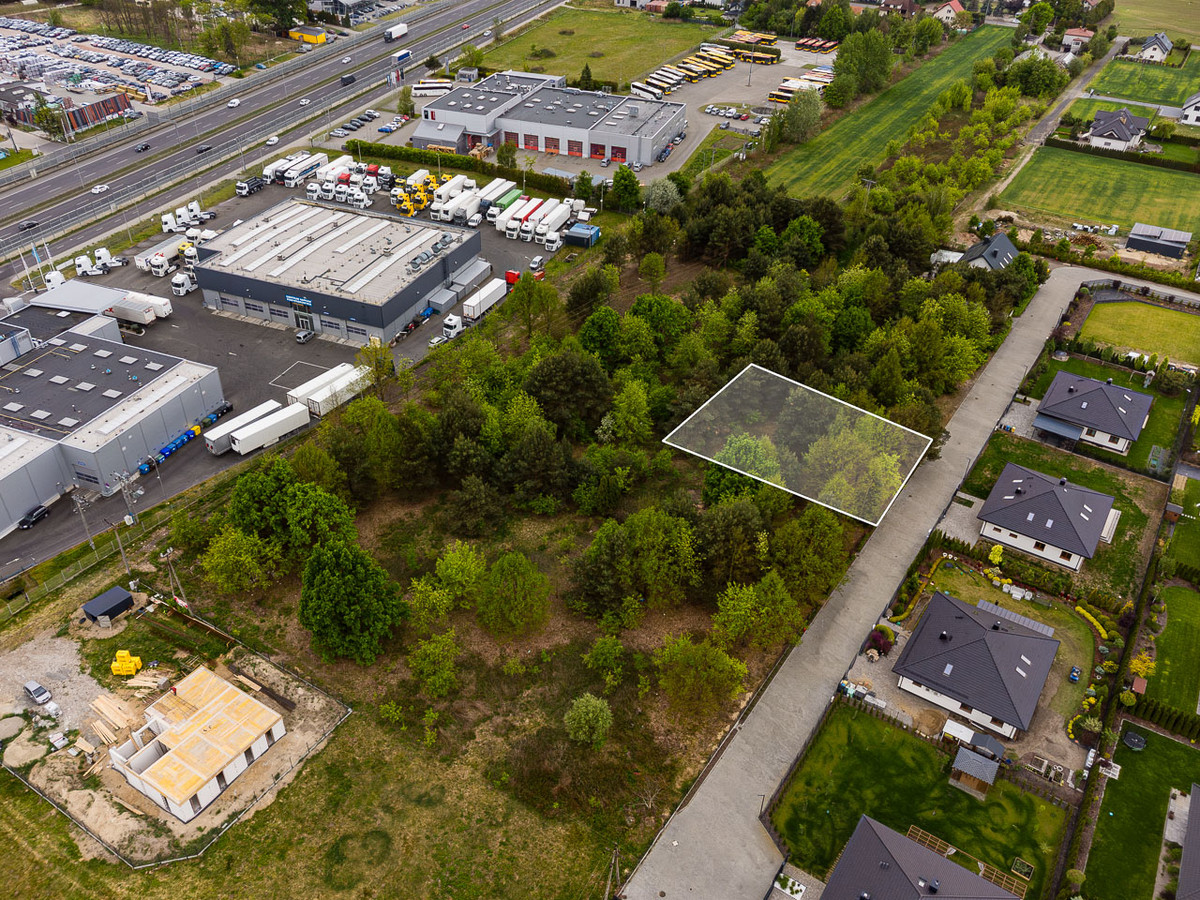 Wolica, 829 m², szybki dojazd do Warszawy, media w drodze - Więcej