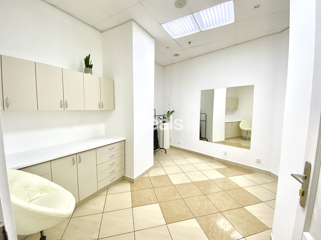 Lokal 48 m² w CH. Panorama, Mokotów - Więcej