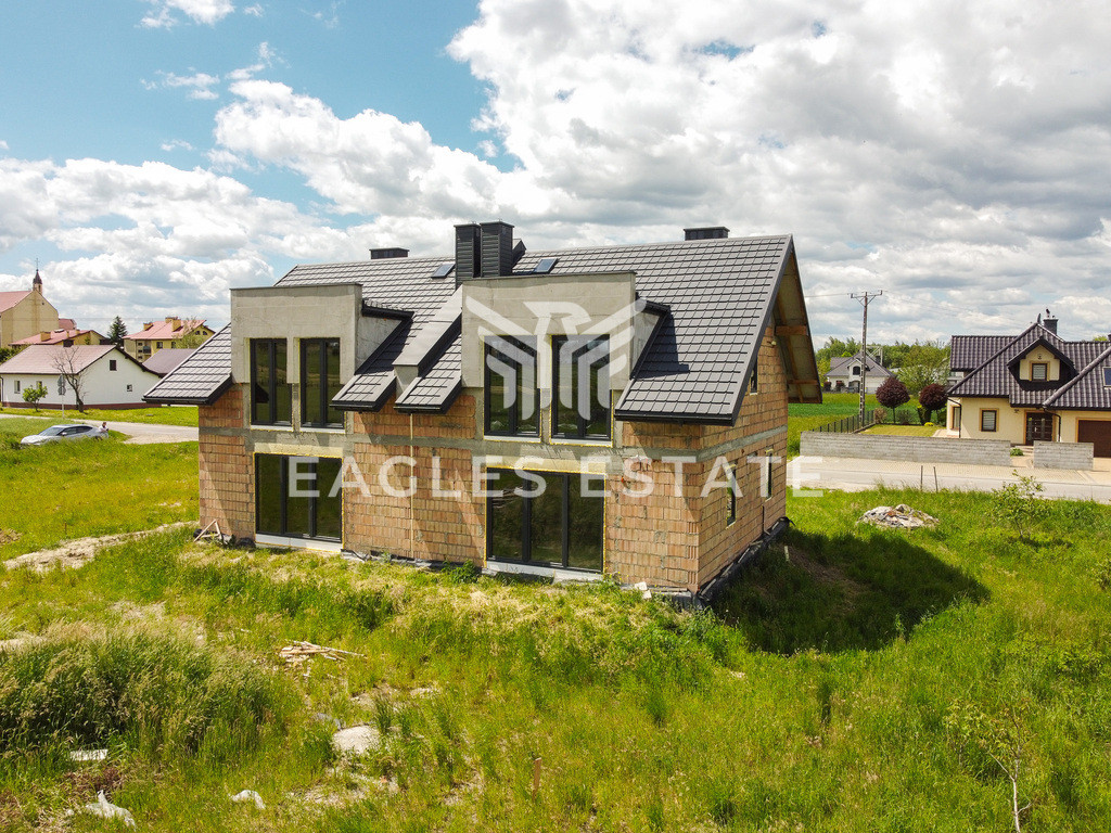Rodzinny bliźniak 112 m² z dużym ogrodem