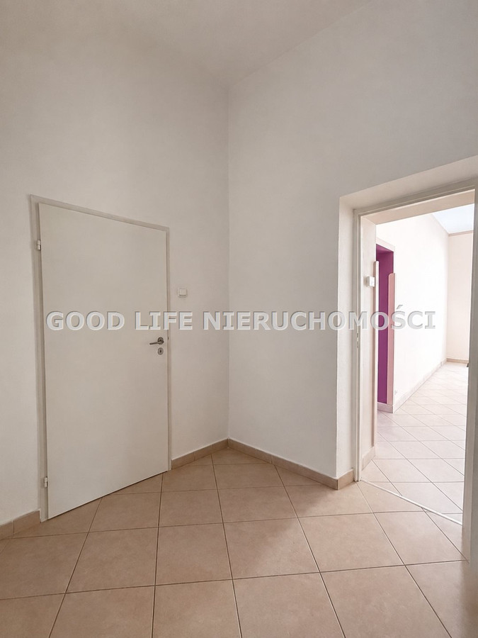 Lokal w ścisłym centrum Rzeszowa, kamienica - Widok 5