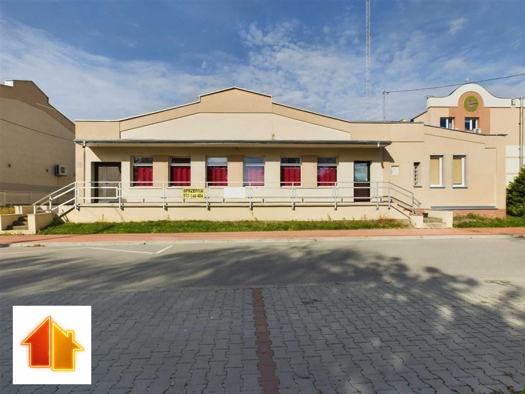 Commercial property, 200 m²