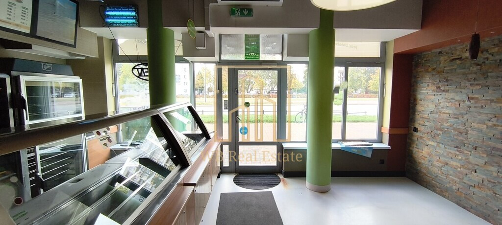 wykończony lokal lekkie gastro parking witryna - Więcej