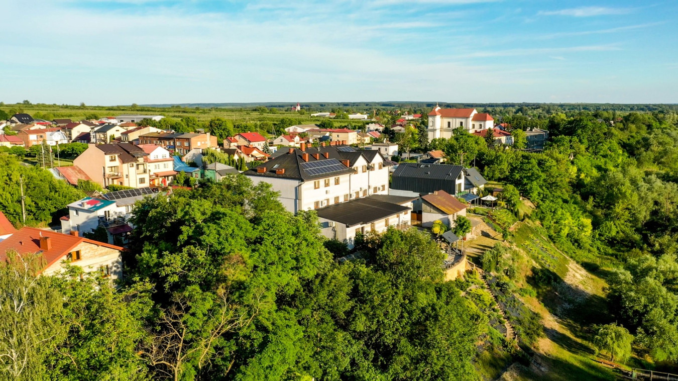 Hotel Bursztyn nad Wisłą – 1400 m², 18 pokoi, potencjał inwestycyjny - Widok 4