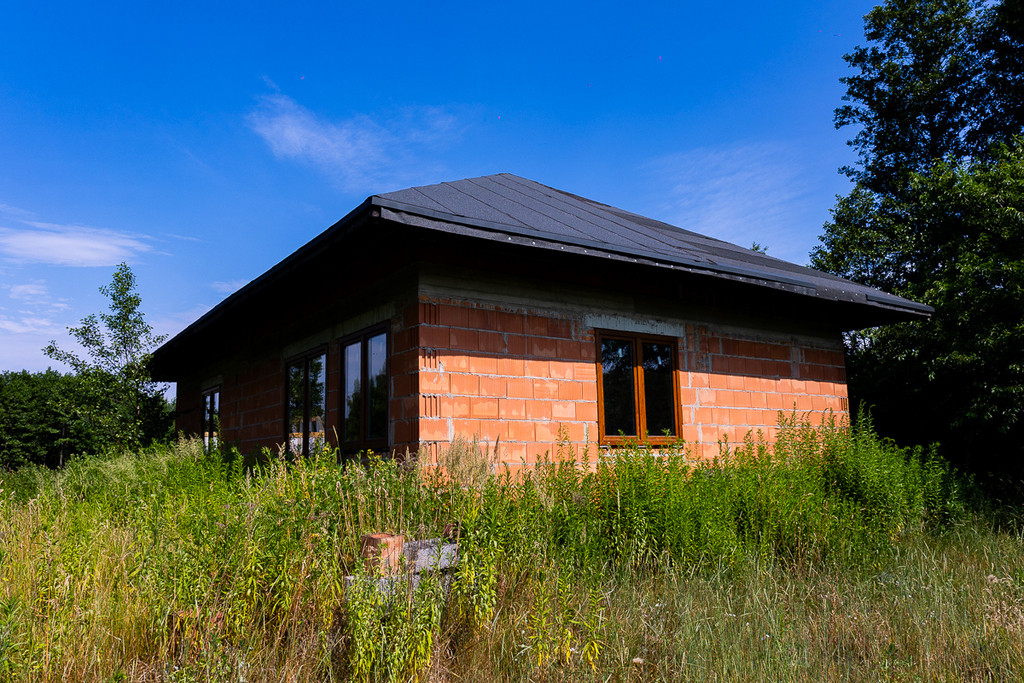 stan surowy zamknięty, działka o pow. 3 490 m2