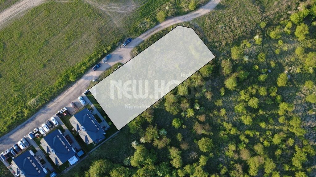 Działka z pozwoleniem na budowę na 3 bliźniaki - Widok 2
