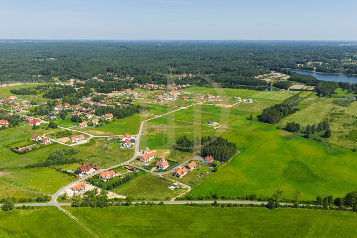 Nowoczesny dom z piwnicą i garażem