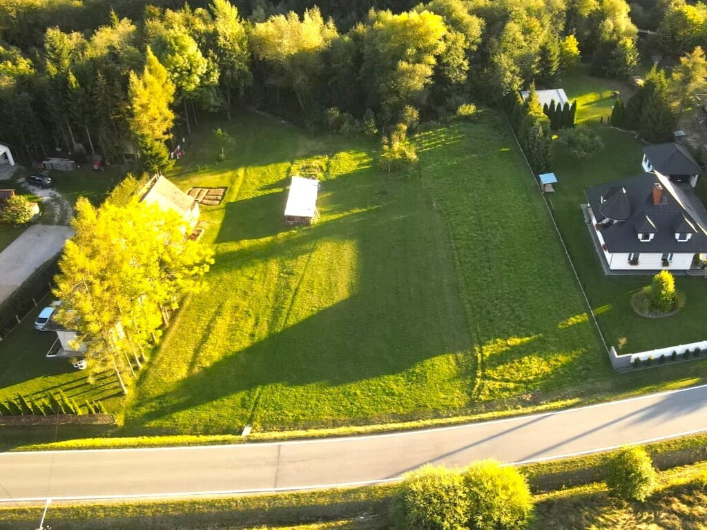 Działka Budowlana pow. 1072 m² w Lipnicy Wielkiej - Widok 2