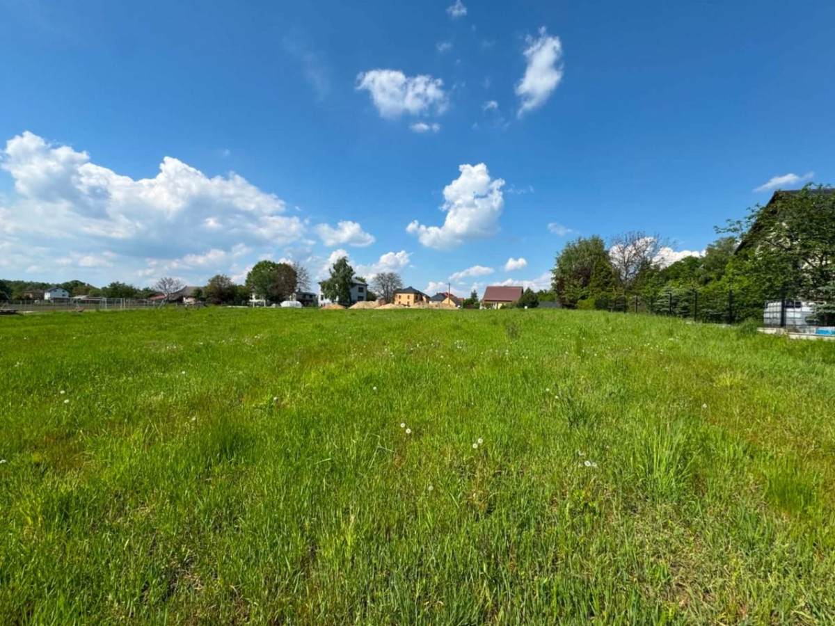 Działka, 827 m²