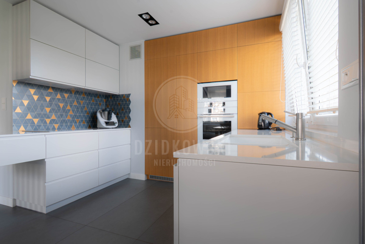 Stylowy i funkcjonalny apartament w Wiczlino-Ogród - Widok 3