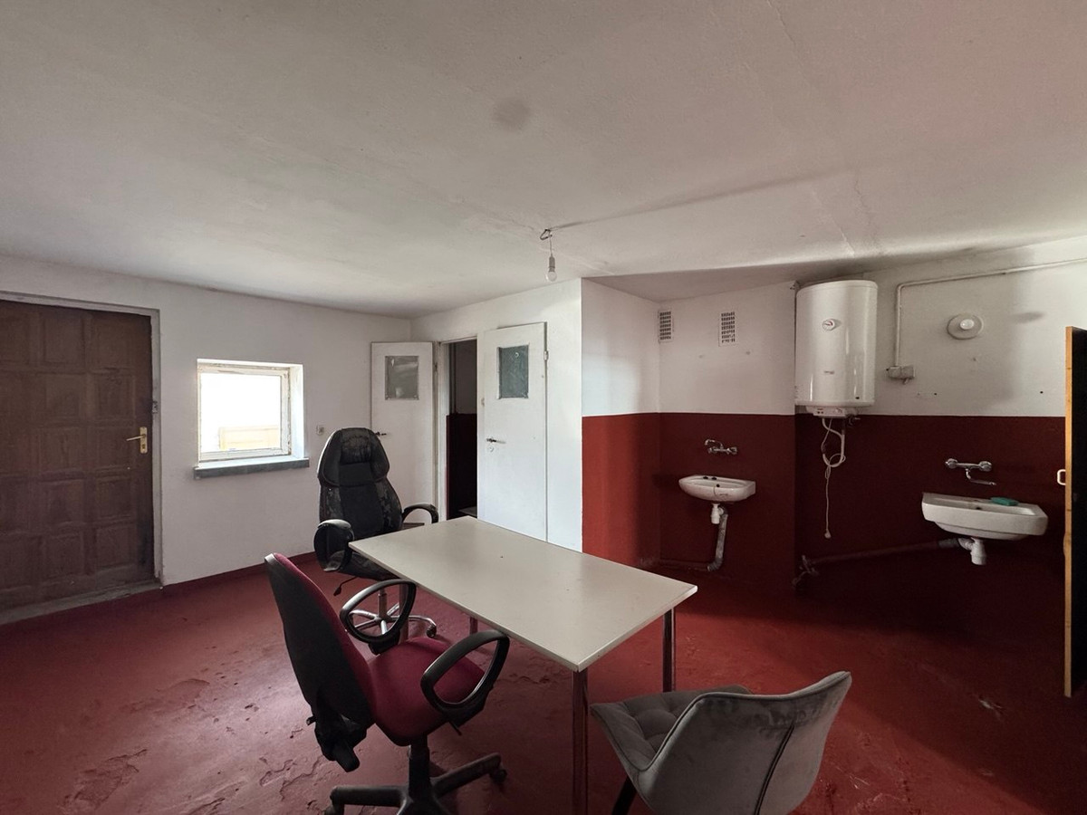 Magazyn/produkcja/Lakiernia 650m² Bemowo okolice - Więcej