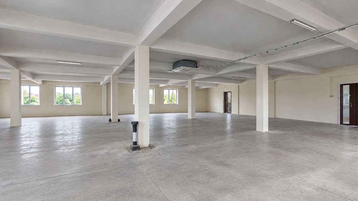 Commercial property, 360 m²