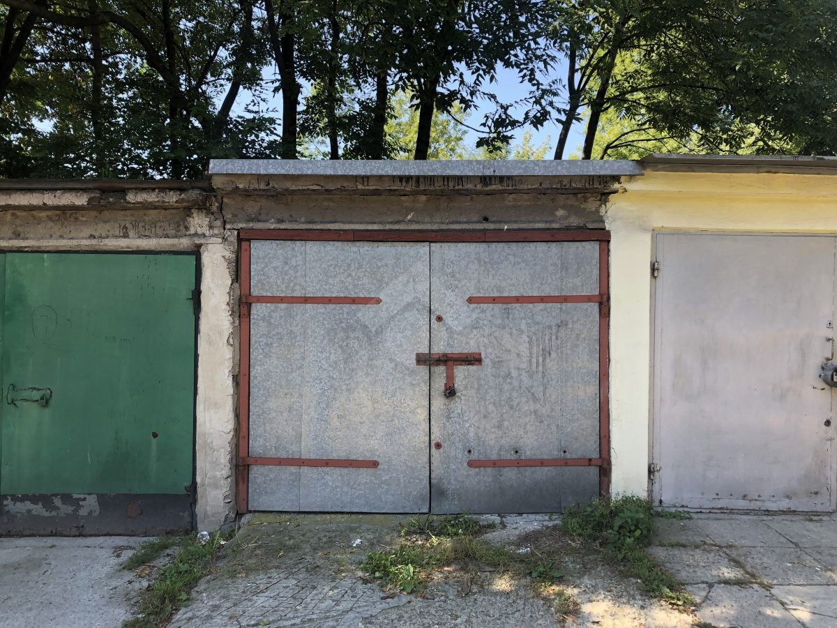 Garaż na wynajem - Os. Podwawelskie - Kraków - Widok 3