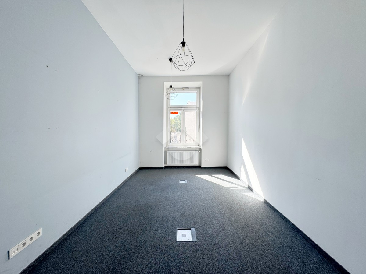 3-pokojowy lokal biurowy w centrum - ul. Szlak - Widok 3