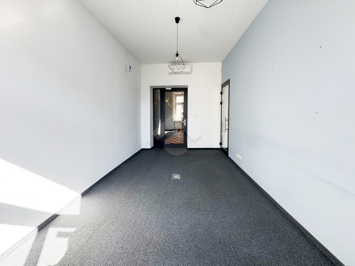 3-pokojowy lokal biurowy w centrum - ul. Szlak - Widok 4