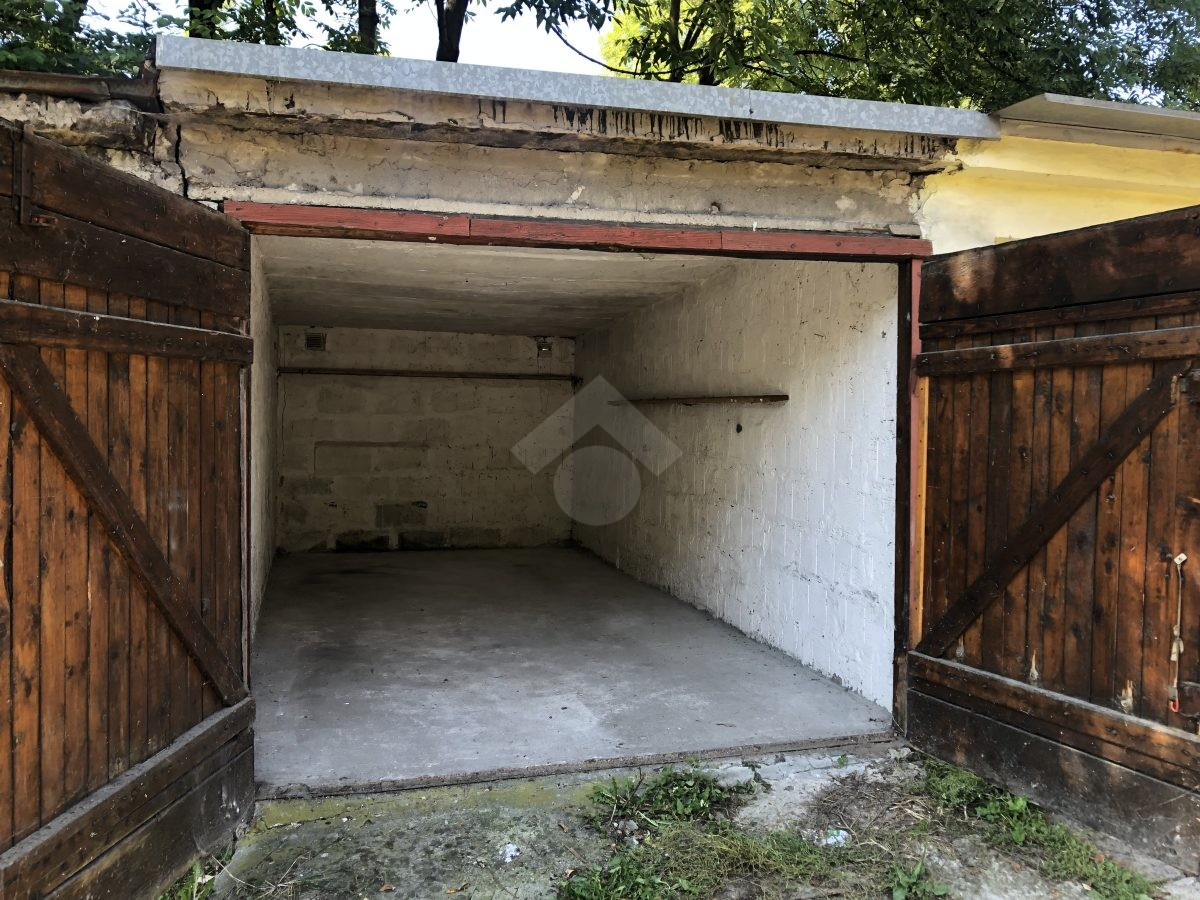Garaż na wynajem - Os. Podwawelskie - Kraków - Widok 5