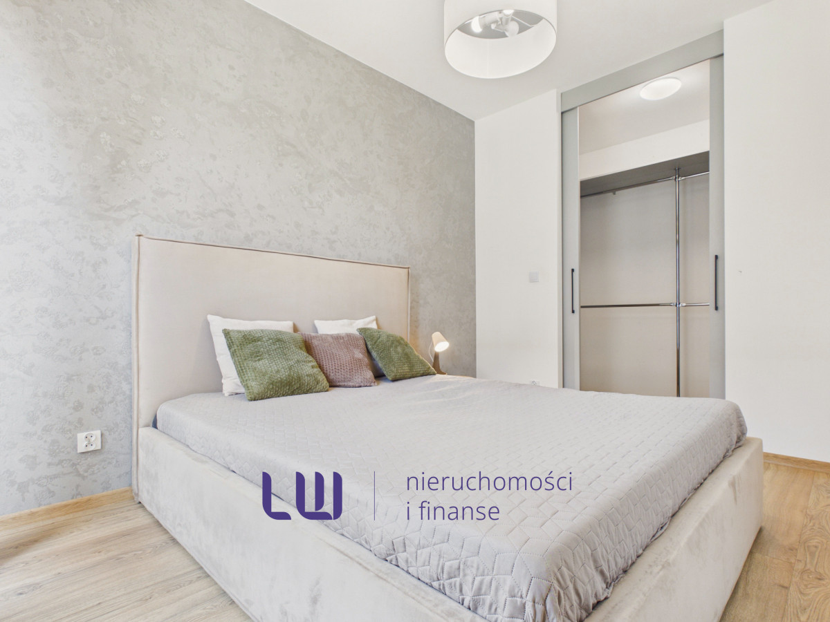 ustawne,garderoba,klimatyzacja,balkon,garaż x2 - Więcej