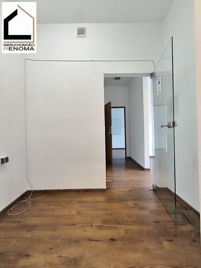 Lokal w centrum Poznania | Widok na park | PARKING - Widok 5