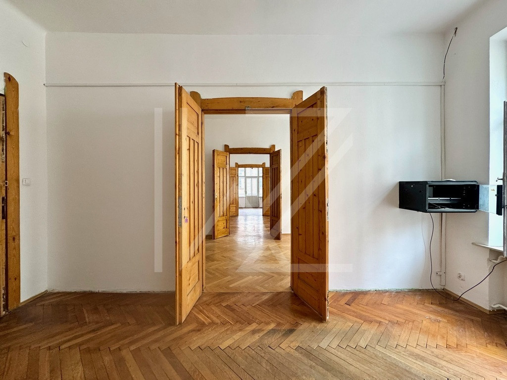 Duży lokal usługowy - Kraków, ul. Krupnicza - Widok 3