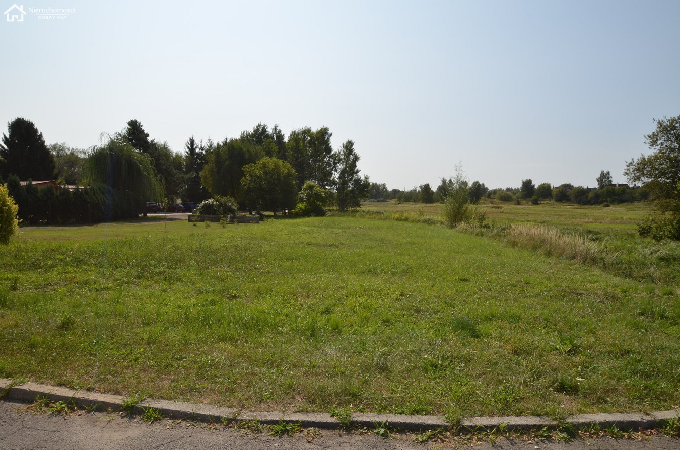 Atrakcyjna działka budowlana w Dobieszowicach - Widok 3