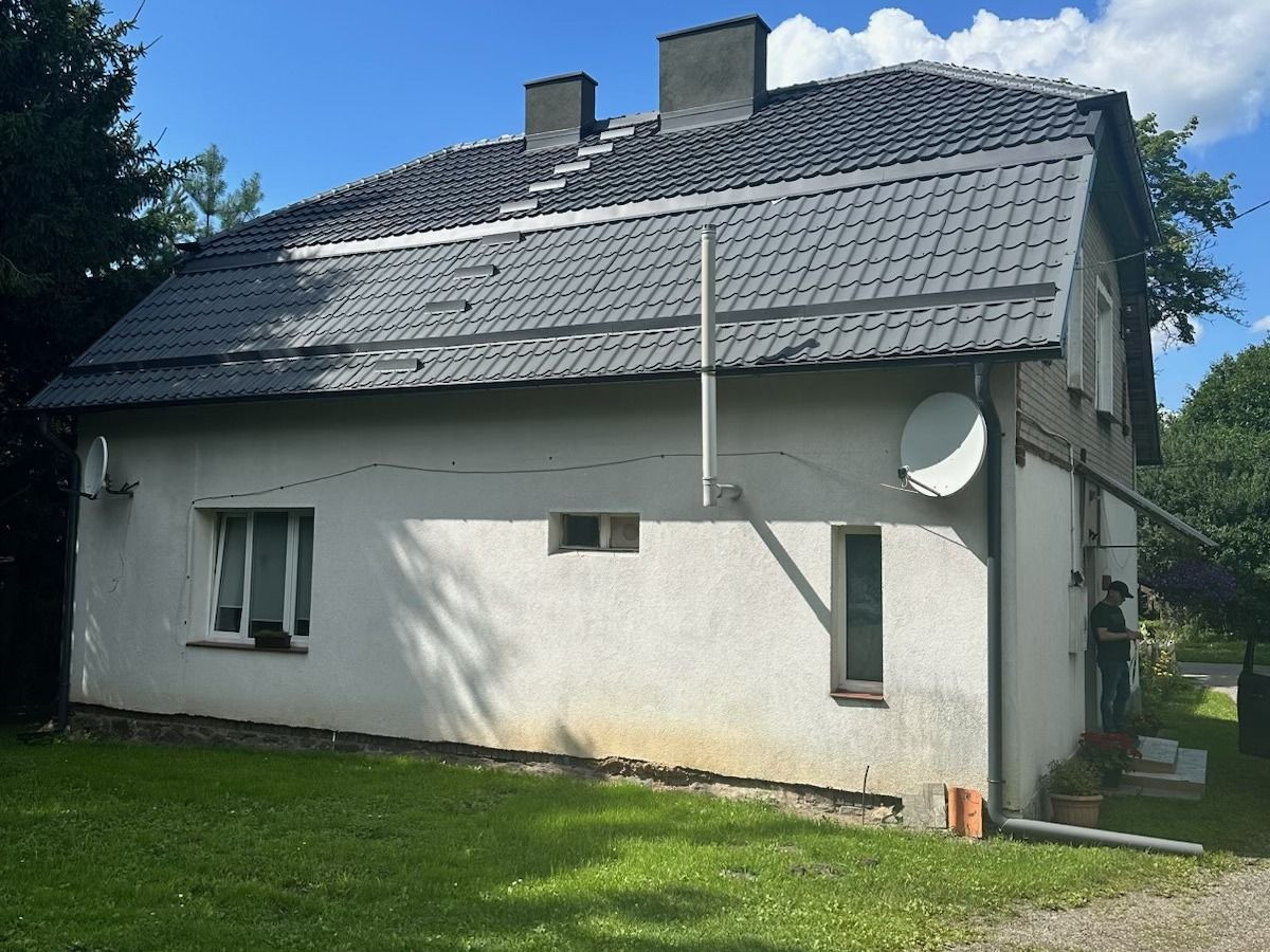 Shtëpi, 90 m², tokë 931 m²
