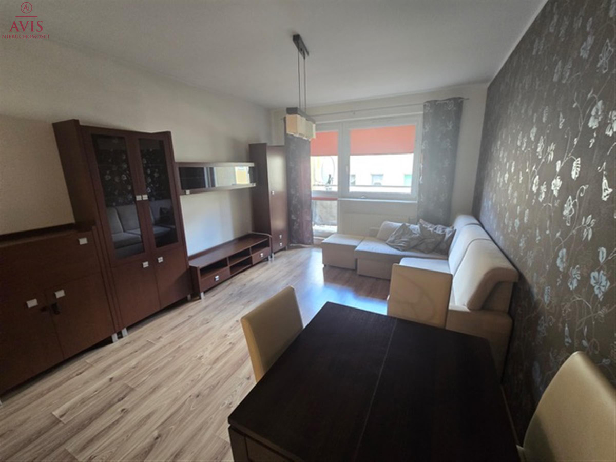 Reda 3- pokojowe , piętro 1/4 , balkon - Widok 2